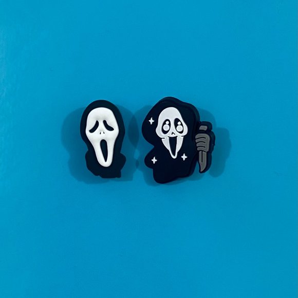 5/$10  2 PC Scream Mask Jibbitz Shoe Charms - Picture 1 of 1